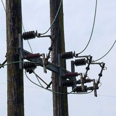 HIGH VOLTAGE DISCONNECTORS & SWITCHES